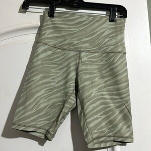 Lululemon Green Zebra Print 8 Inch Bike Short